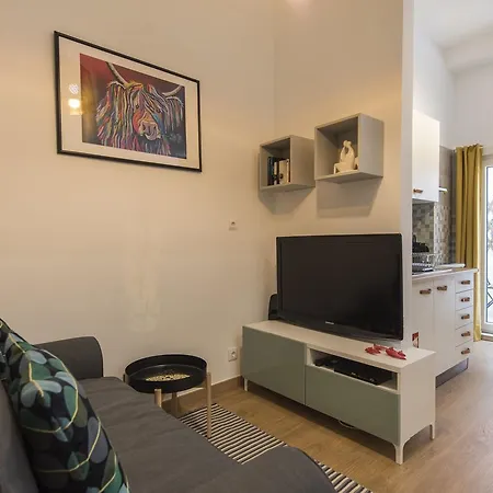 Principe Real Getaway Thistle House Lisbon